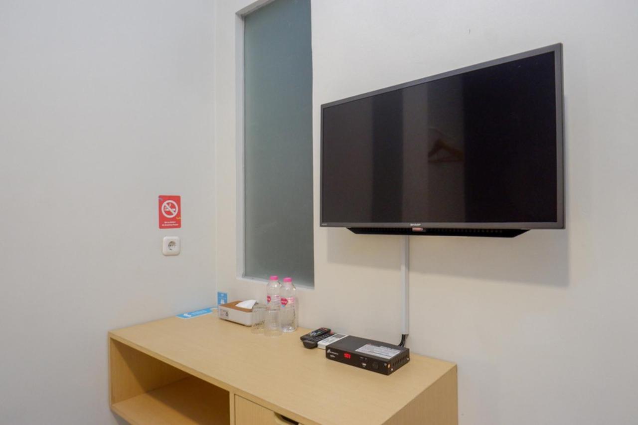 Sans Hotel Good Wish Semarang Jomblang ภายนอก รูปภาพ