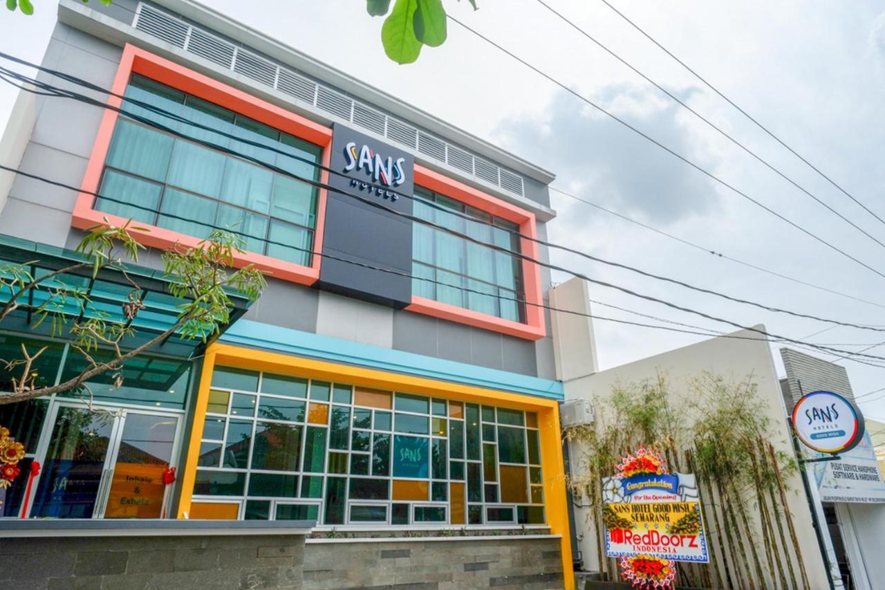 Sans Hotel Good Wish Semarang Jomblang ภายนอก รูปภาพ
