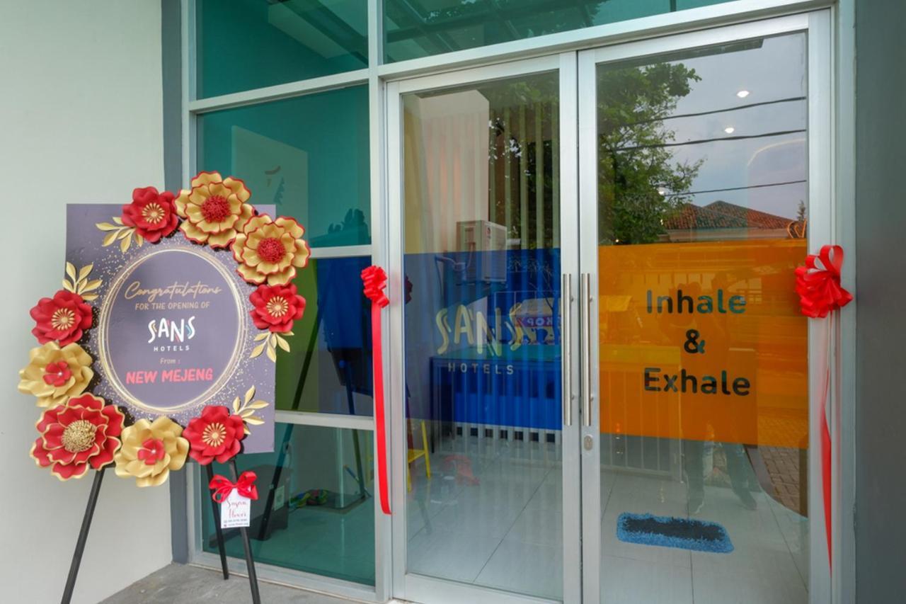 Sans Hotel Good Wish Semarang Jomblang ภายนอก รูปภาพ
